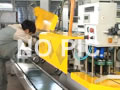 La alimentación de la máquina automática de flujo Wrap
